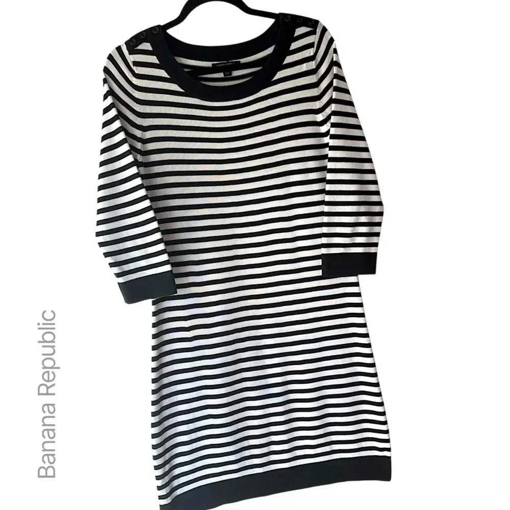 BANANA REPUBLIC FACTORY NWOT BLACK & WHITE STRIPED COTTON KNIT DRESS | MEDIUM